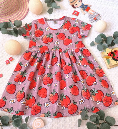 Veselé jahůdky - šaty nebo tunika